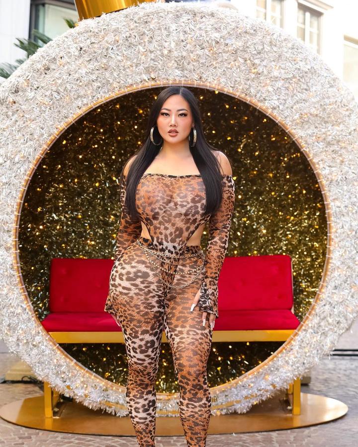 丰乳肥臀，膀大腰圆，超大码的亚裔健身模特---Christie Anne - 知乎