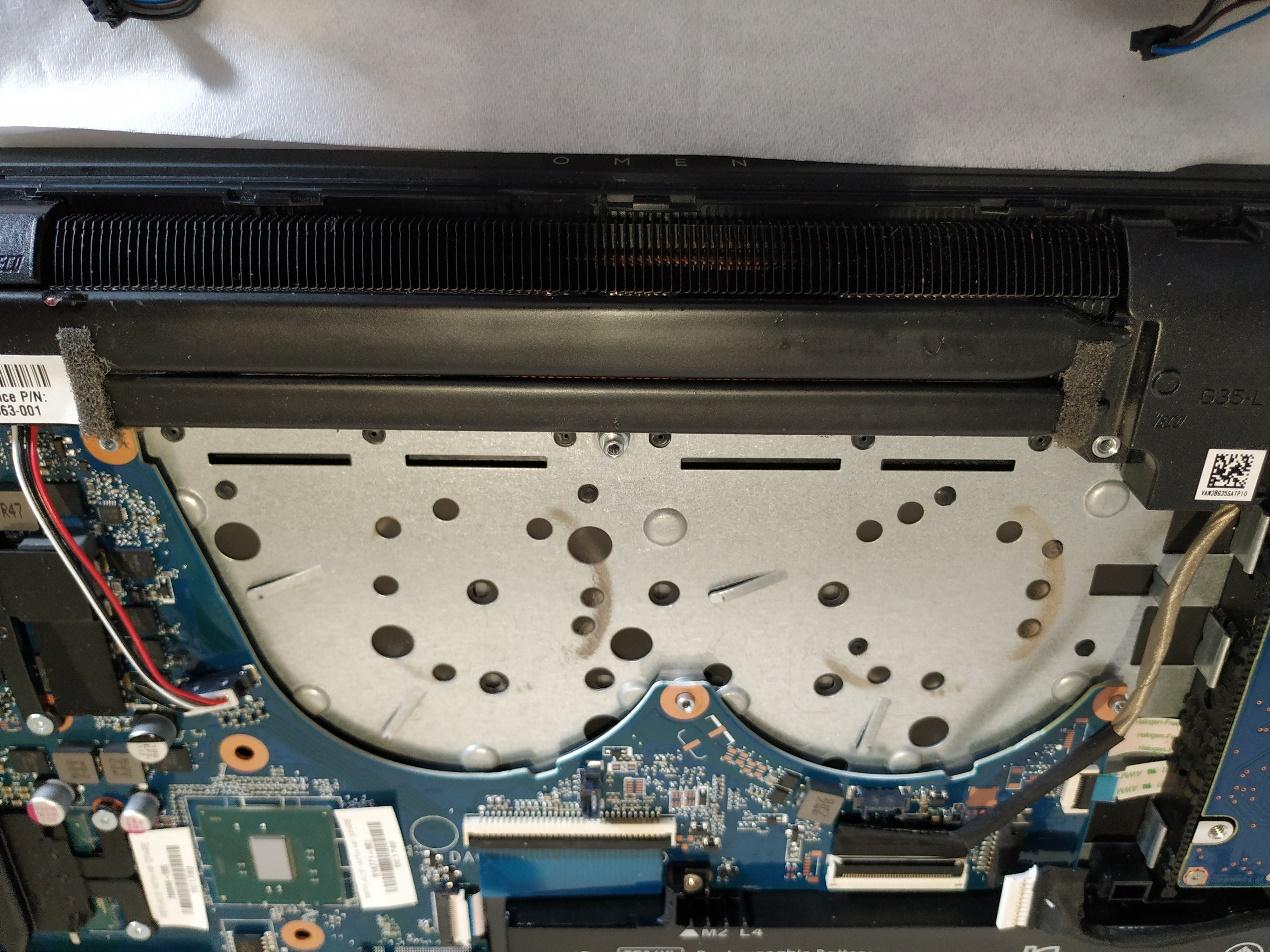 惠普笔记本拆机及拓展内存条步骤无电池满血复活