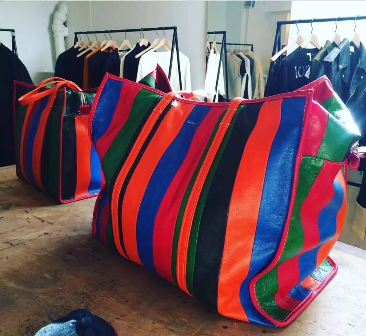 为什么编织袋大多是红白蓝三色?这种设计源自何时,何地? - 知乎