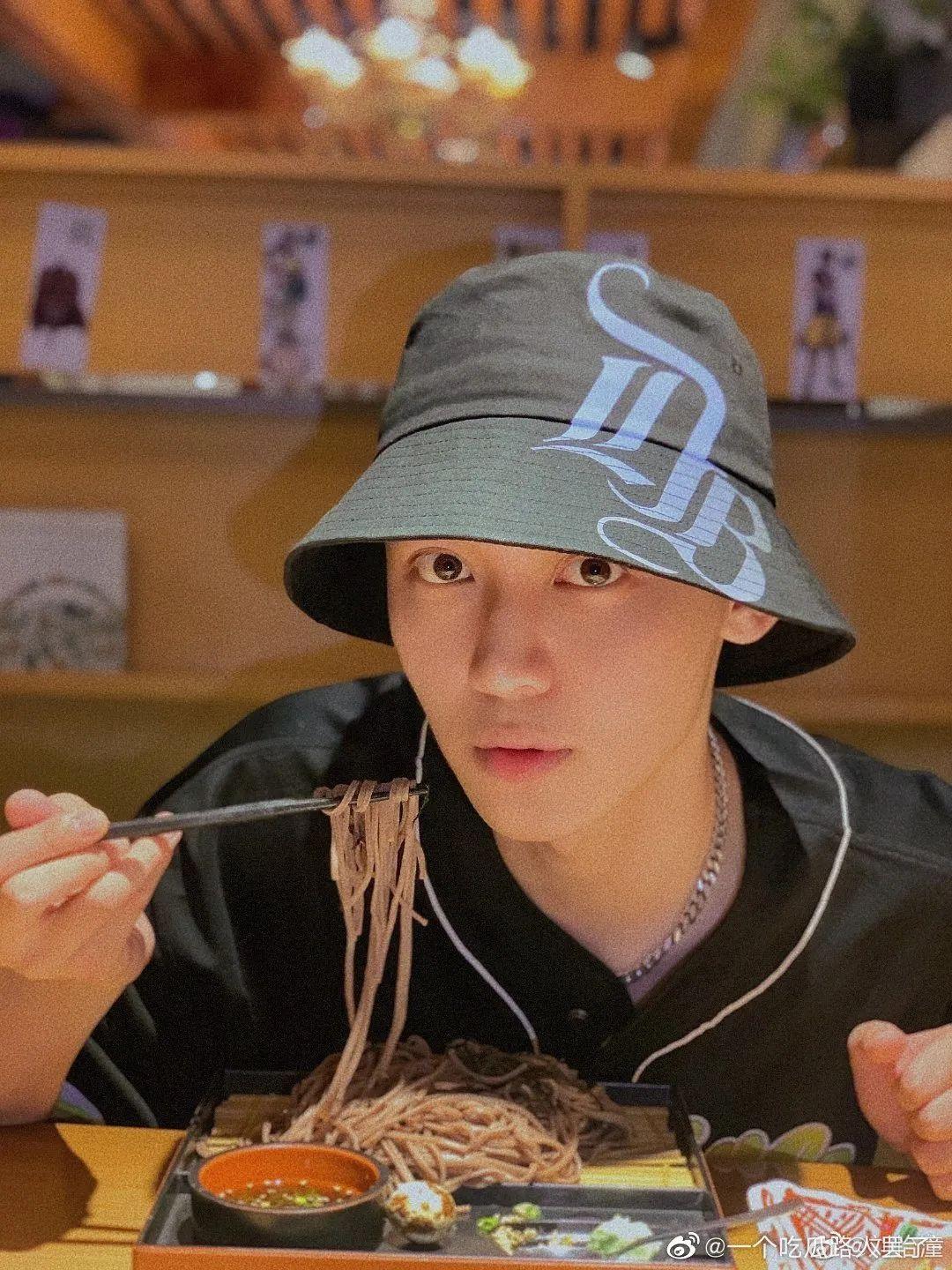 刘奕君儿子刘怡潼被拍到恋情,网友却评论想当后妈?