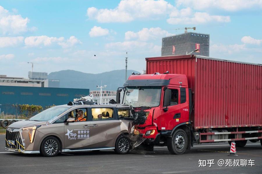 安全才是真正的豪华，这才是最适合中国老板的豪华MPV - 知乎