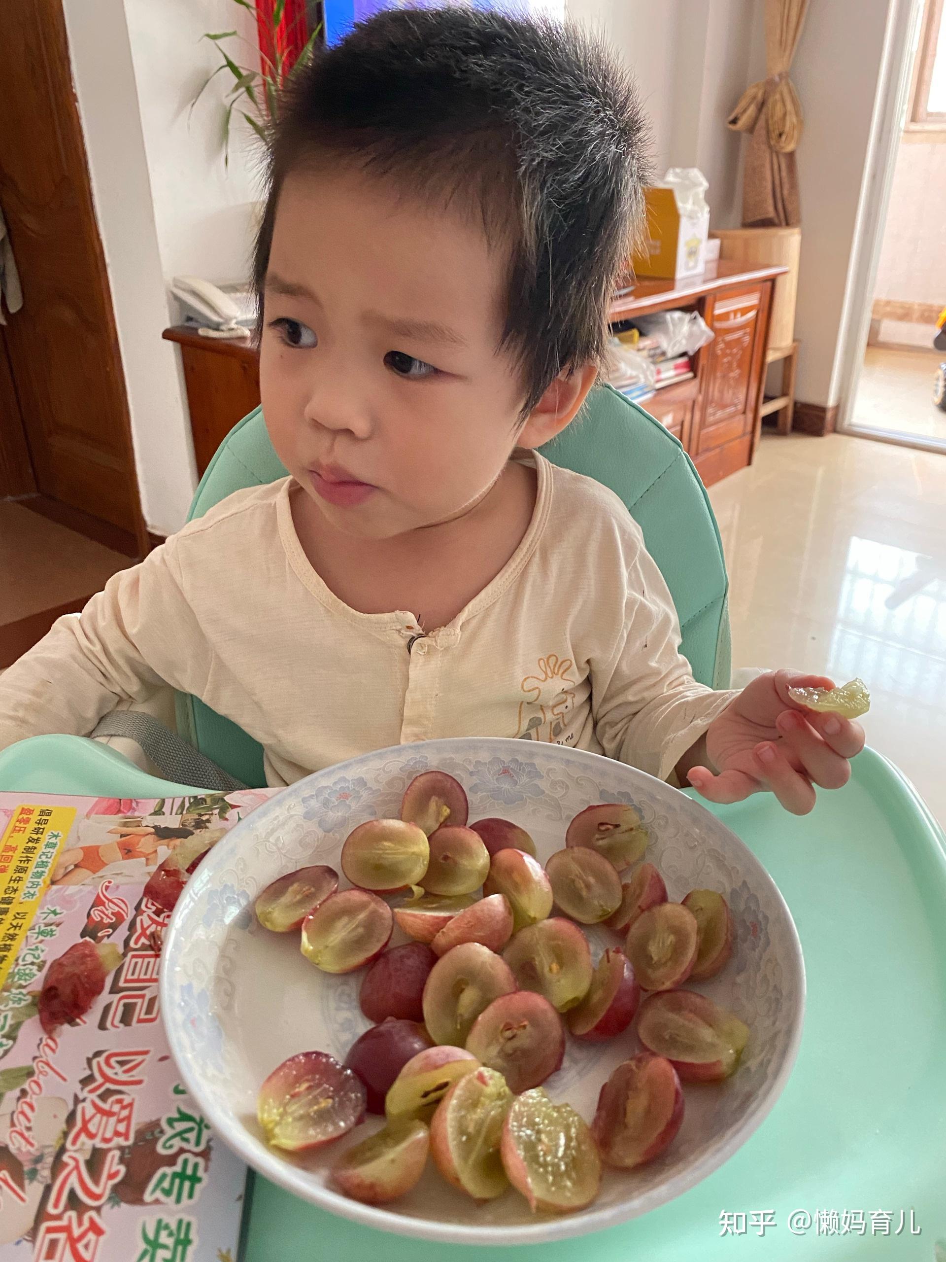 【YIYU】日本妹子吃水果 声控_哔哩哔哩_bilibili