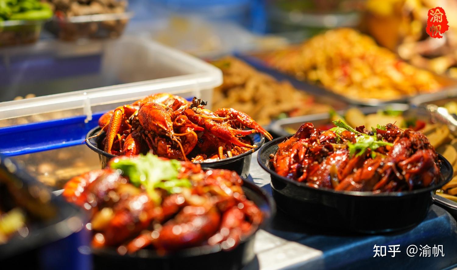 阿克苏老街夜市美食云集演出精彩堪称西部夜生活的天花板