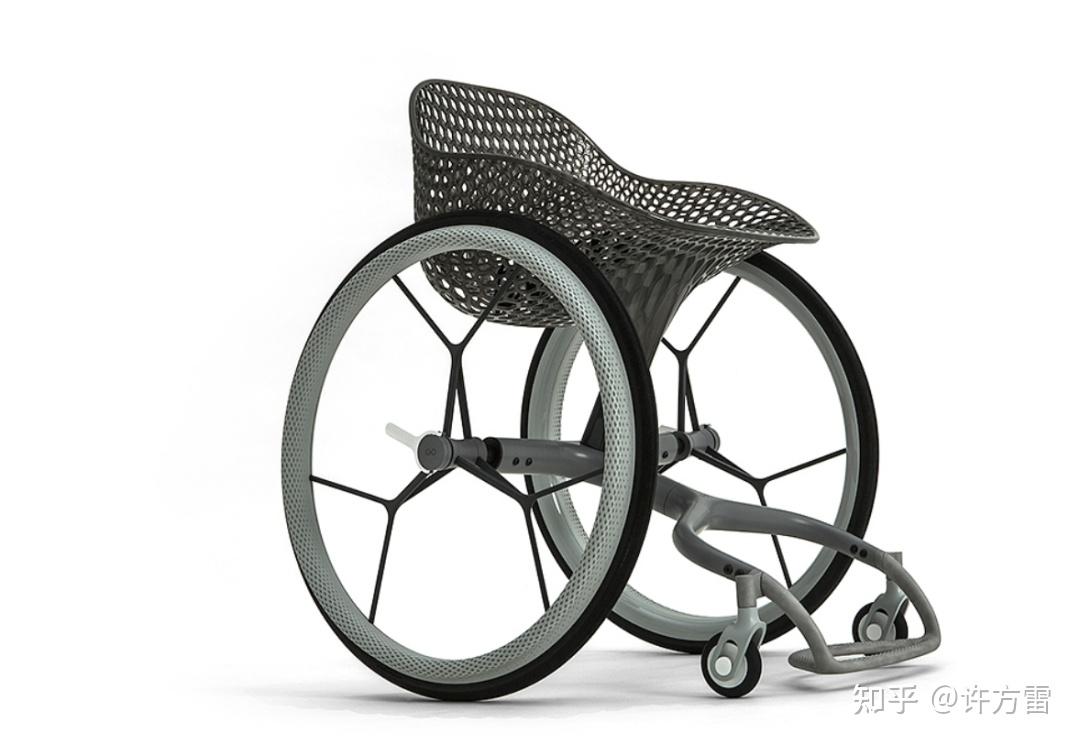 多功能轮椅的创新设计图片