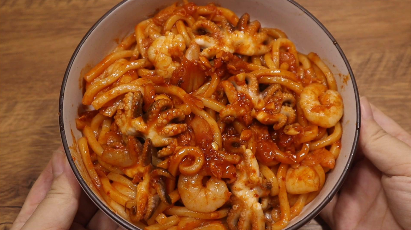 简单的乌冬面美食做法超美味的韩式海鲜乌冬面