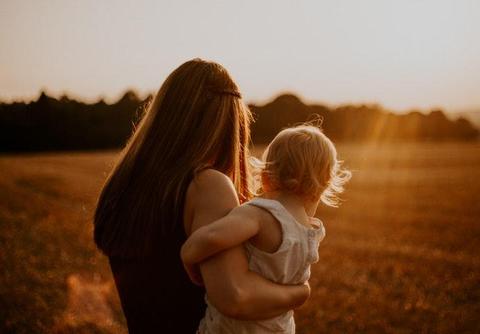 怎样才能不去想一个女人 v2-d71badca2bcccf529fa7aedb829dc49c_180x120.jpg