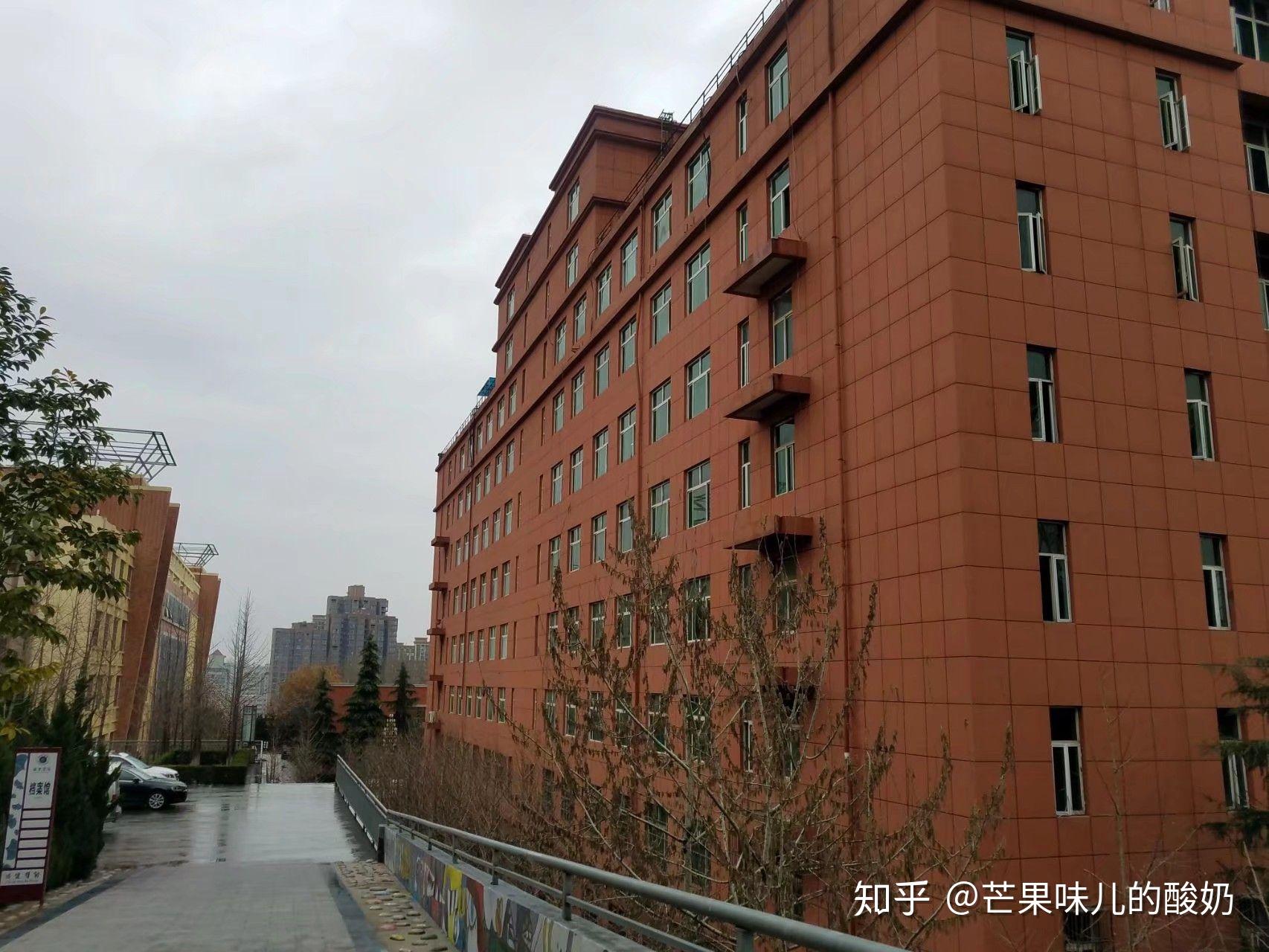 西京學院的圖書館或教室環境如何是否適合上自習