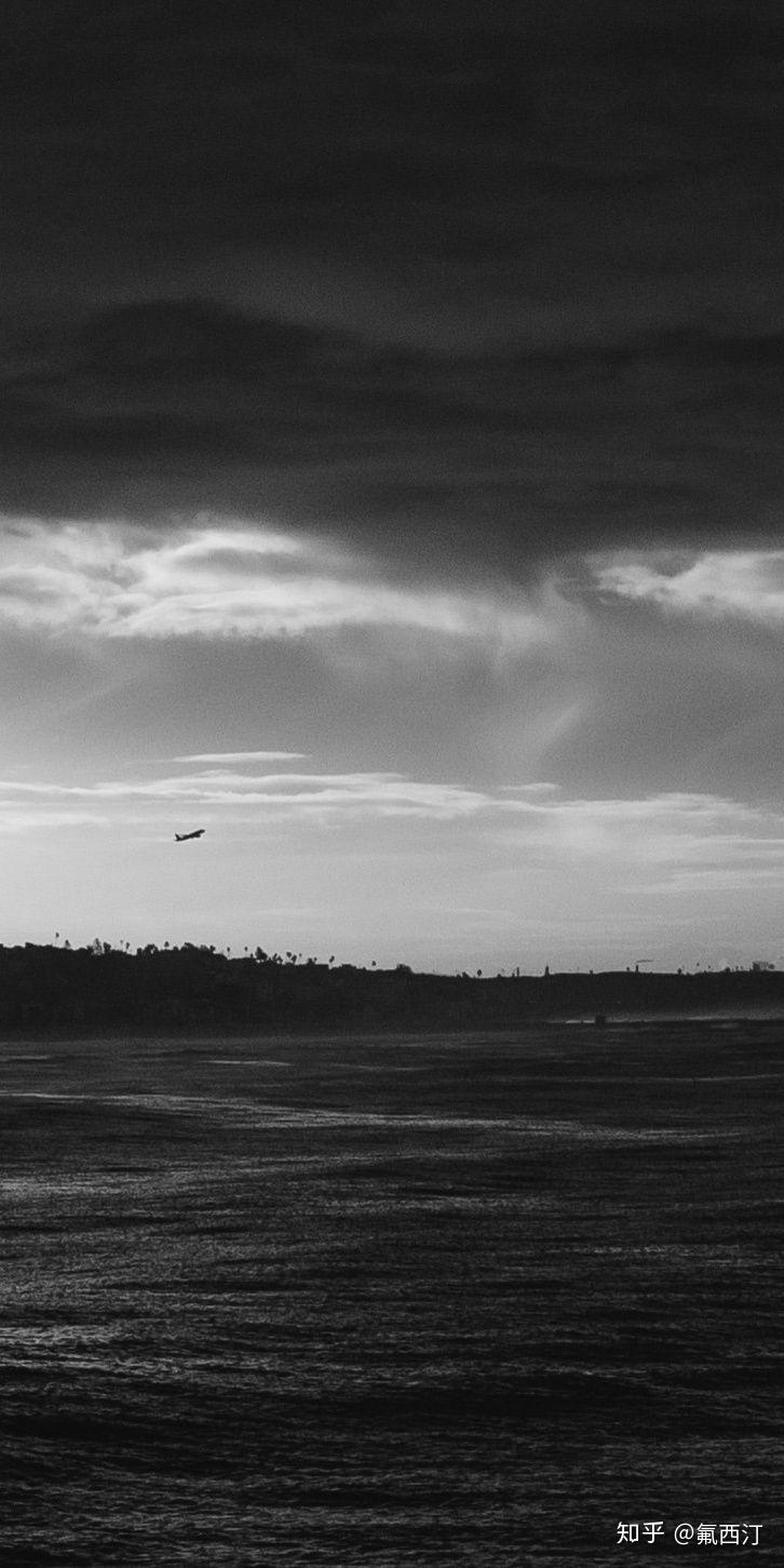 有没有看起来很压抑孤独的全面屏手机壁纸可以推荐的吗