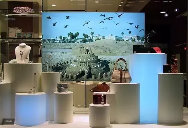 商业店面橱窗之灯光照明设计