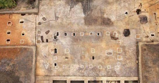 常璩所著《华阳国志》记载4座城址都在古江原县(今崇州市)境内双河