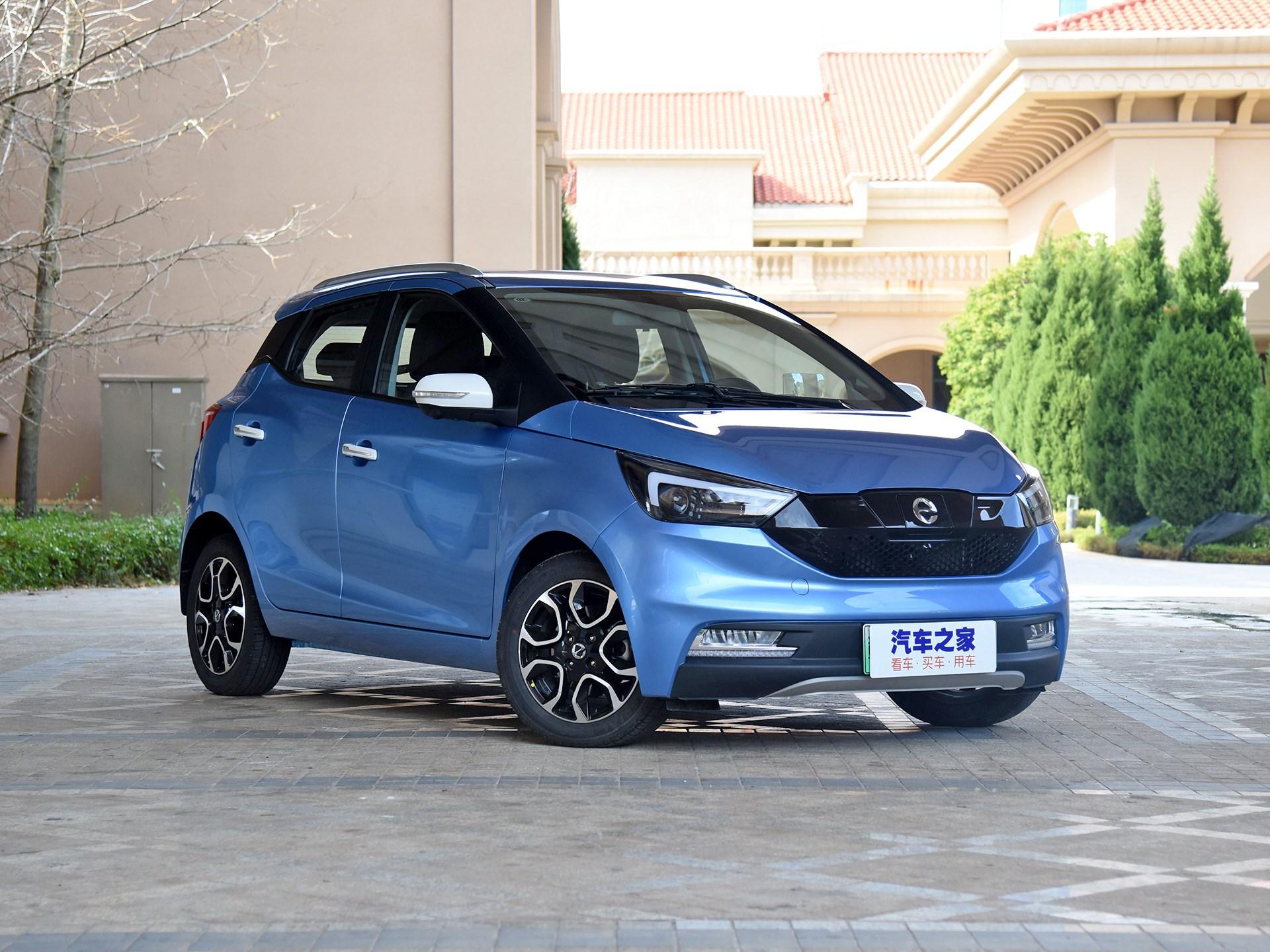 日前,江淮新能源对外宣布,旗下的新款 易至ev3正式上市,共推出4款车型