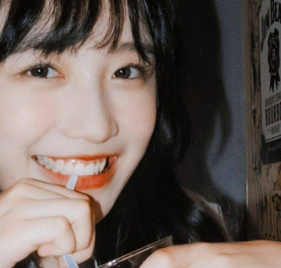 有没有笑得治愈的美女头像? - 知乎