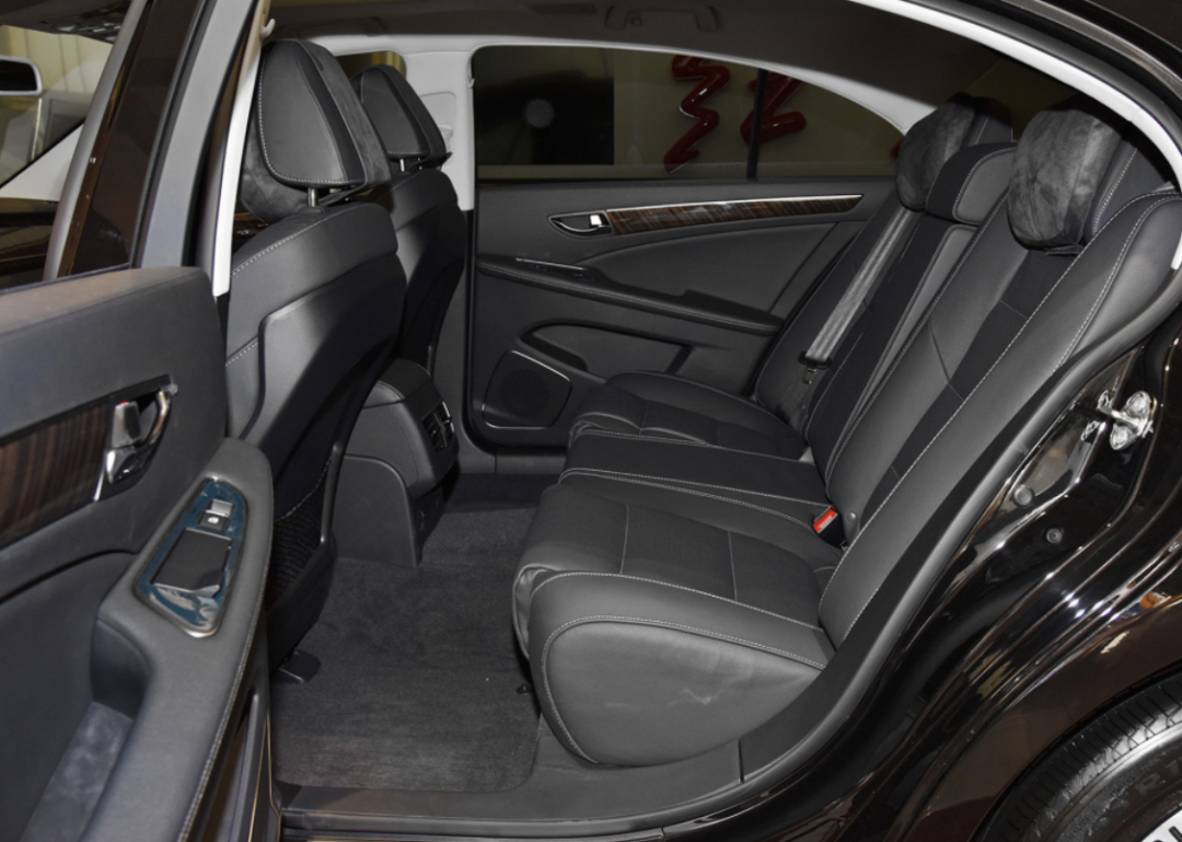 平台陈旧,设计老气,2021款红旗h7咸鱼难翻身 - 知乎