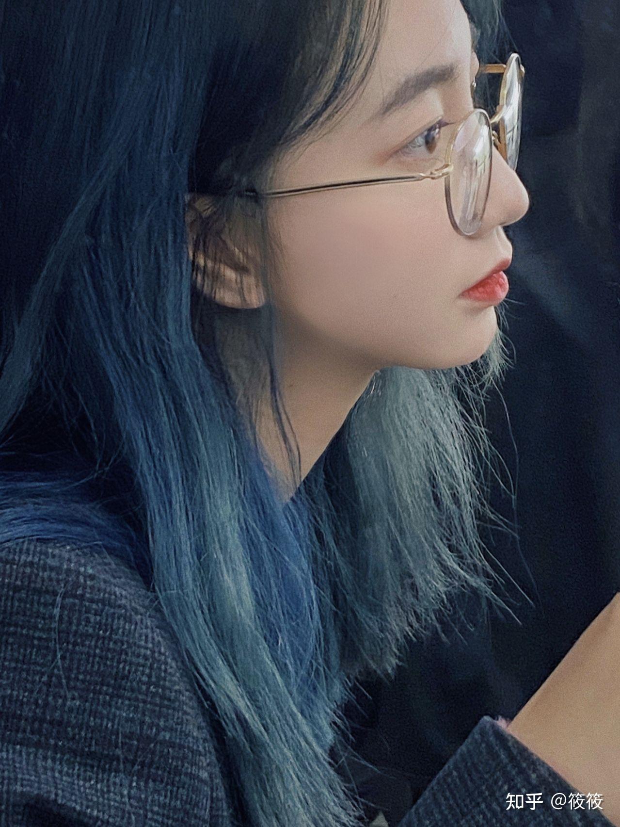 漂过头发,想染施华寇的蓝黑色,有没有染过的姐妹,想问一下最后会掉成