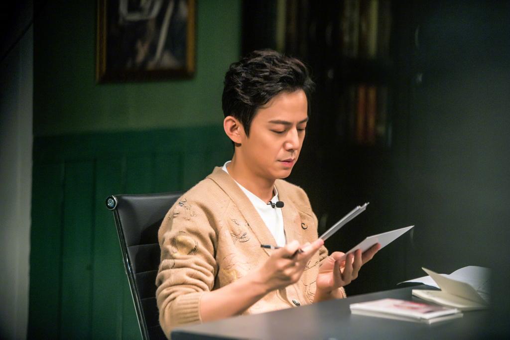 保姆举报何炅拖欠14万工资痛斥其没人性法院判决书出来了