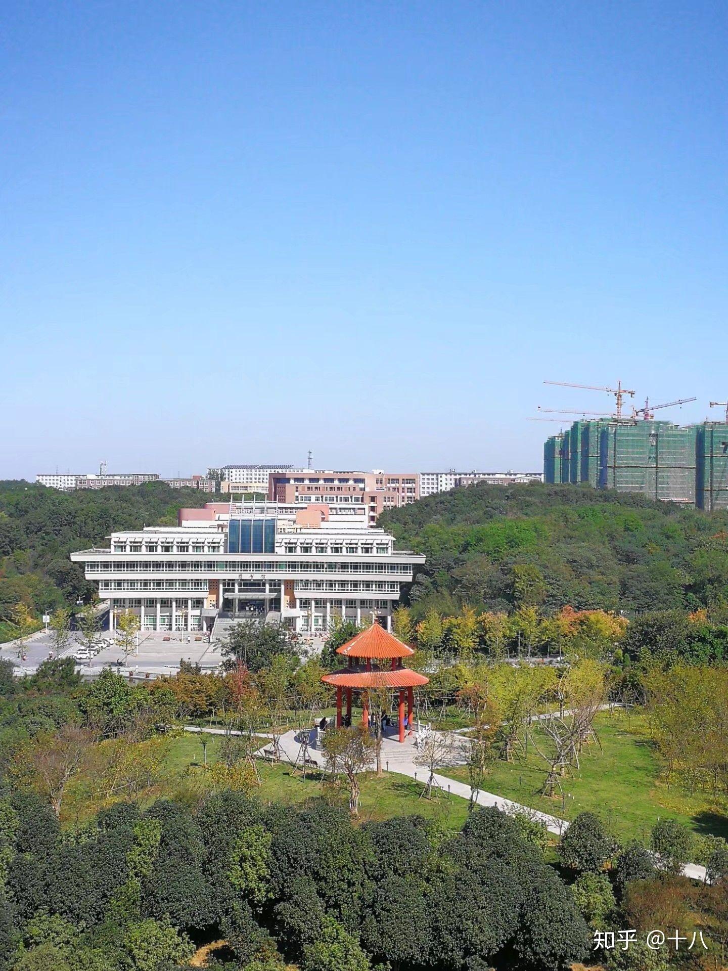 信阳师范学院的图书馆或教室环境如何?是否适合上自习? - 知乎