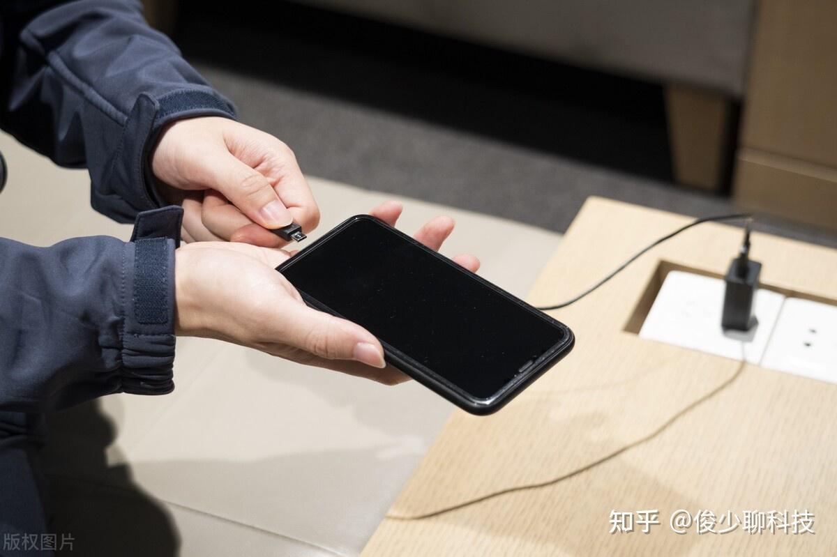 手机充电到100%再拔?原来我们都做错了!正确充电可延长电池寿命 - 知乎