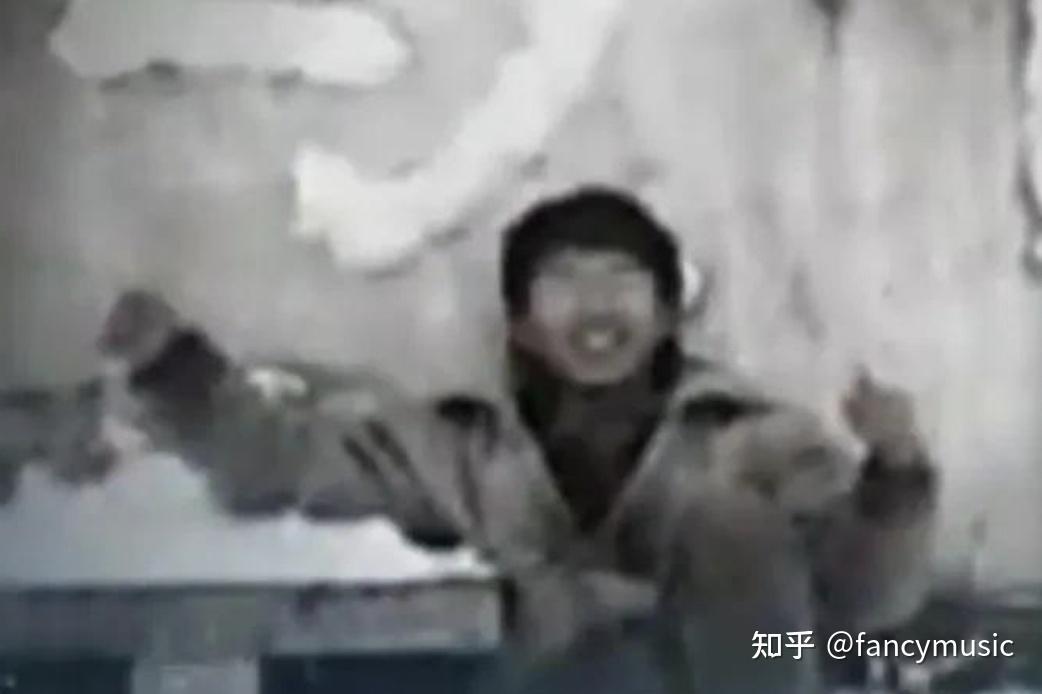 靠一首歌赚了2.4亿,从爆火到无人问津,庞龙究竟哪一步走错了? - 知乎