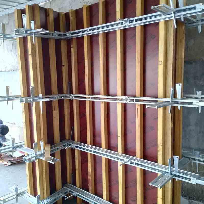 剪力墙模板支撑加固