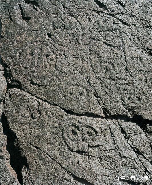 岩画内蒙古阴山人面纹
