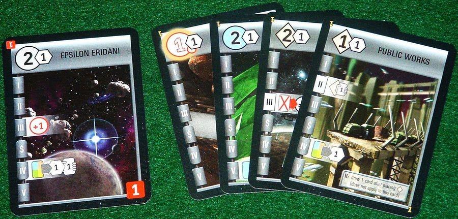 尽管《银河竞逐》是一款纯卡牌的科幻背景桌游,没有任何版图和模型