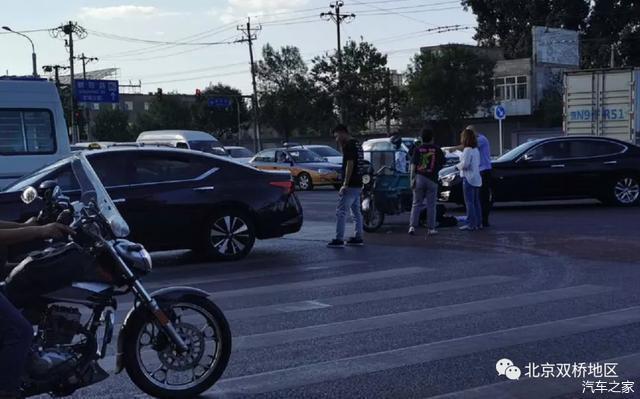 各种闯红灯抢行 北京双桥这个路口又发生一起交通事故 - 知乎