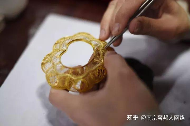 黄金饰品怎么测(黄金饰品怎么测影不影响第二次销售)