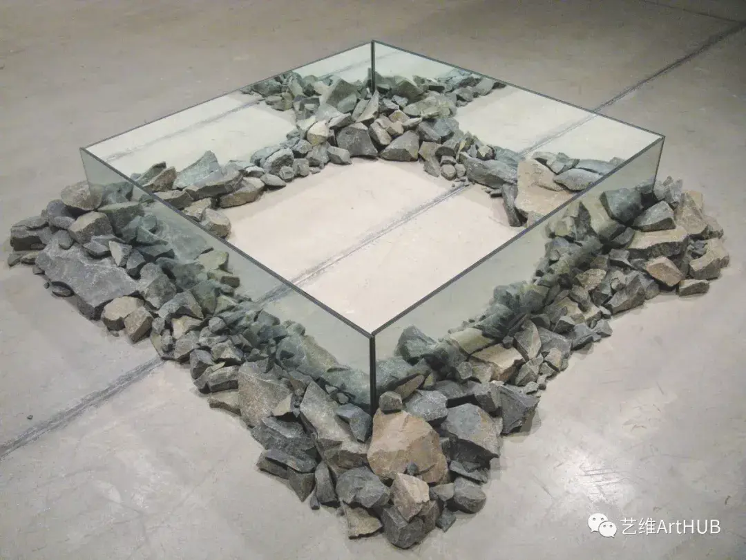 robert smithson不是让我们像旧纪念碑一样记住过去新的纪念碑