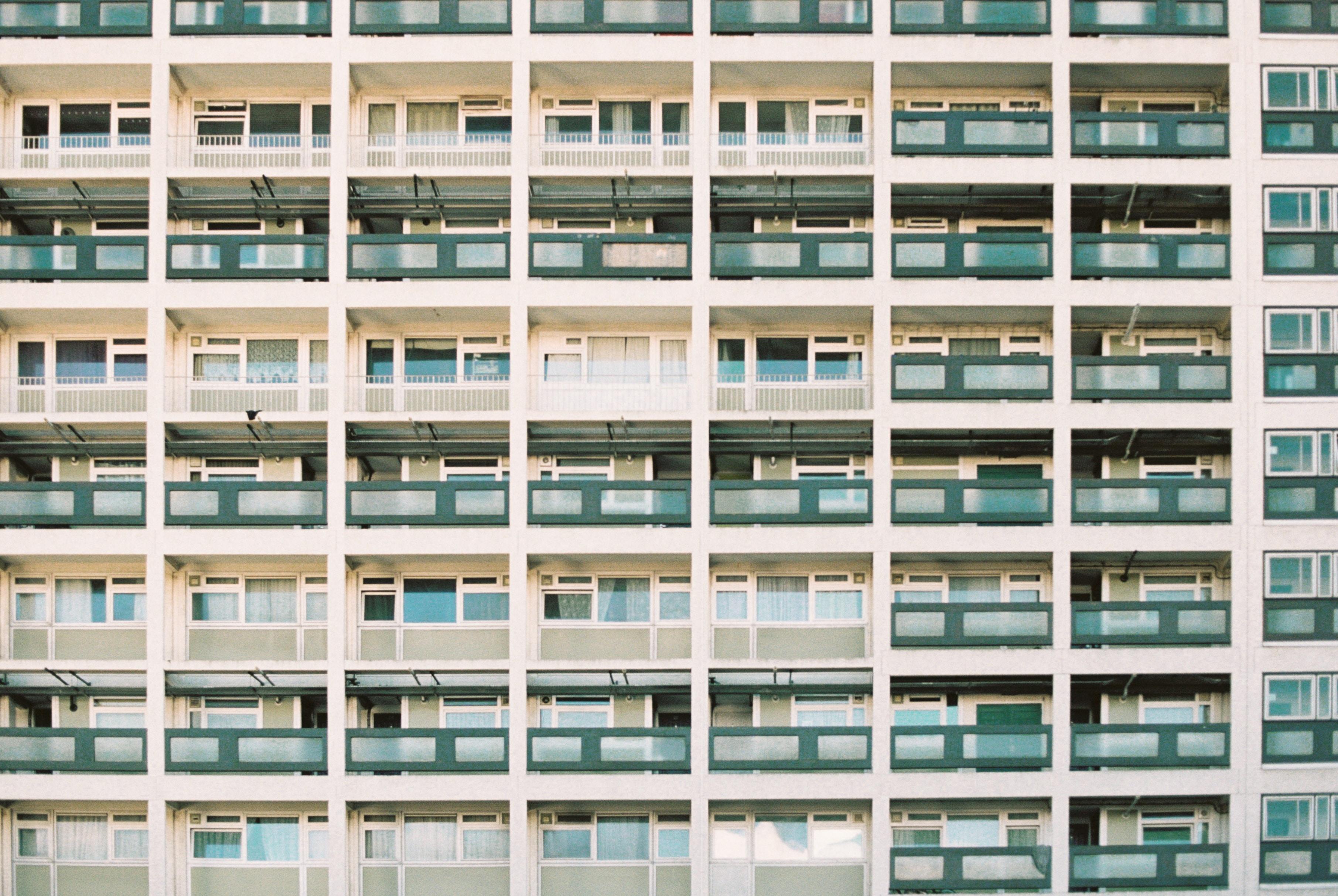 阳台门窗如何加固 台风