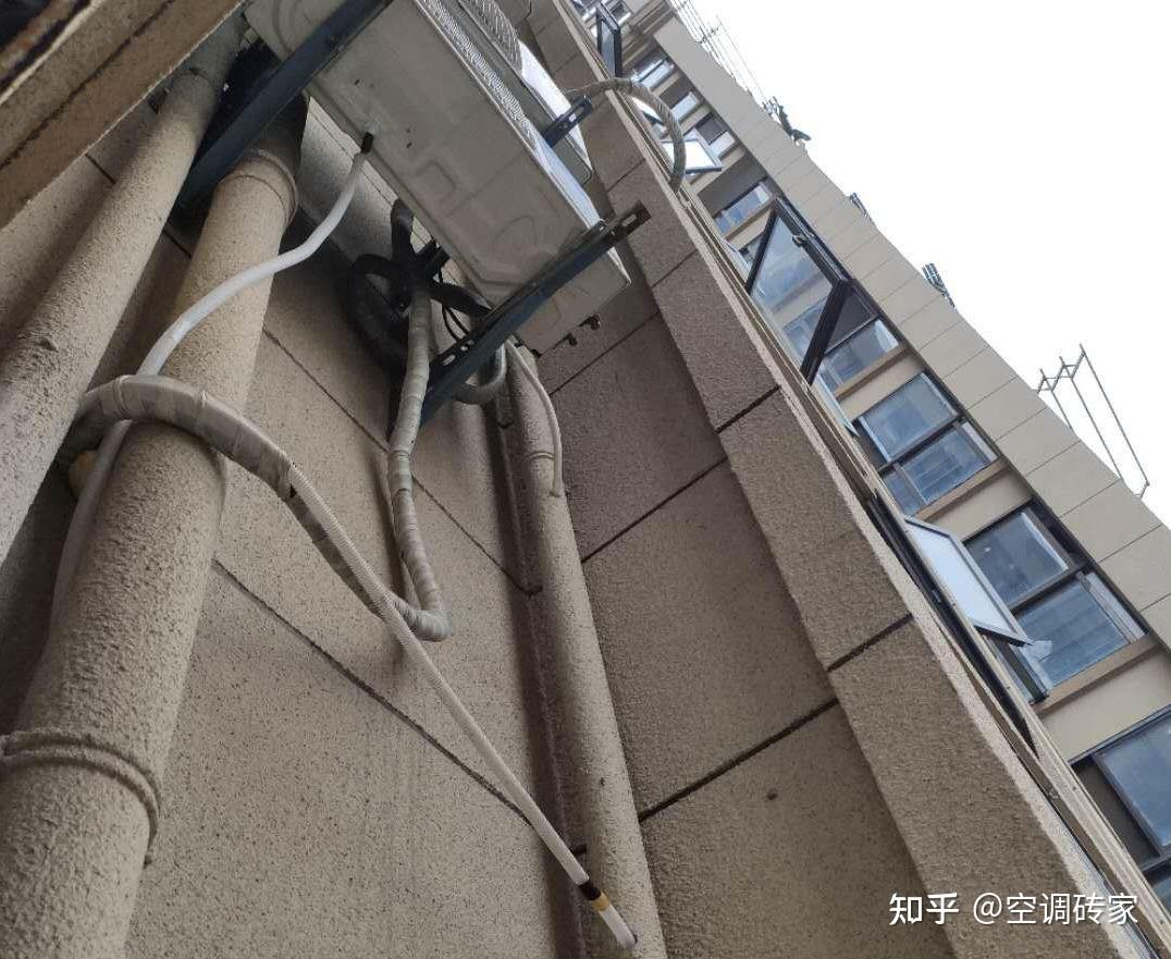 空调外机为什么会滴水?