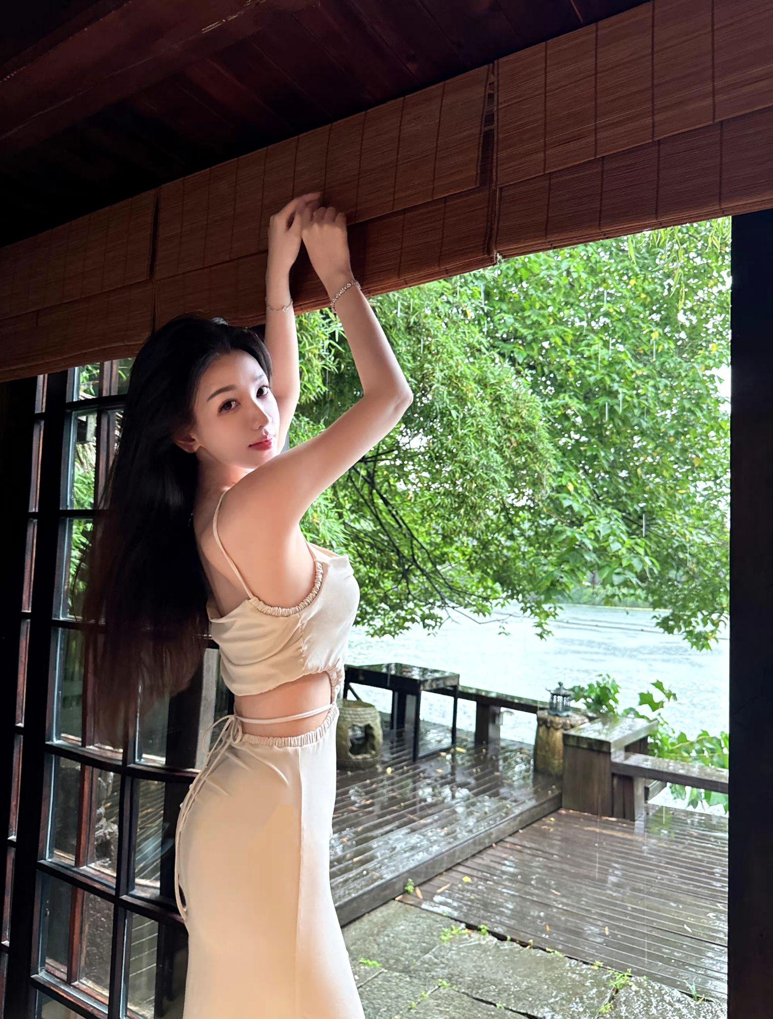 穿比基尼去海边会不会很尴尬社死?