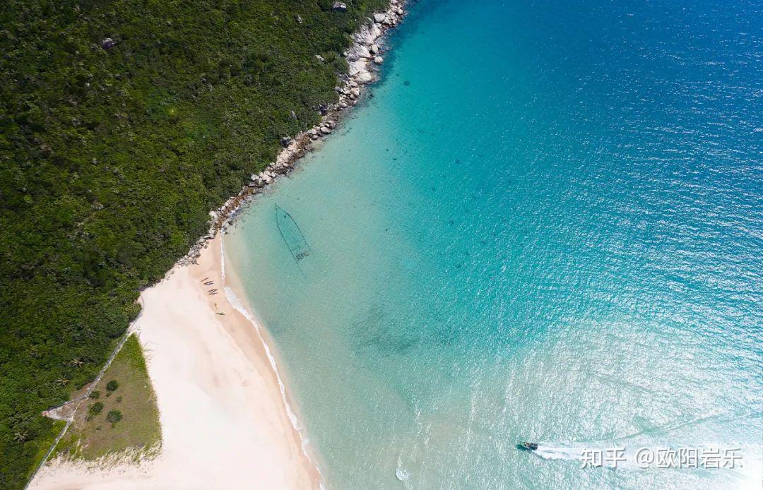 被誉为“海南十大最美海湾榜首”的万宁，这里一半是蔚蓝大海 - 知乎