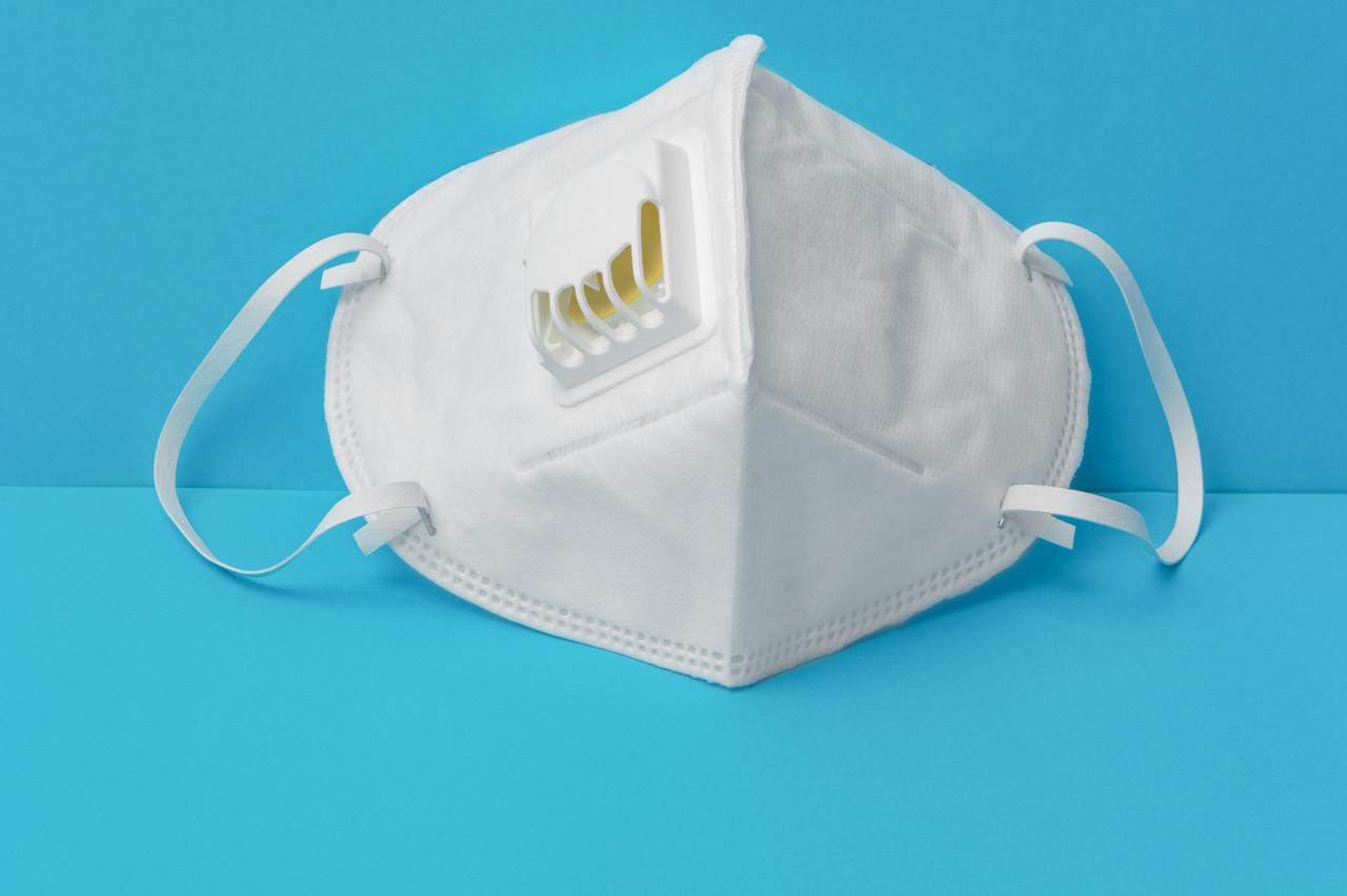 日本厚生劳动省要求医疗机构消毒并重复使用n95口罩