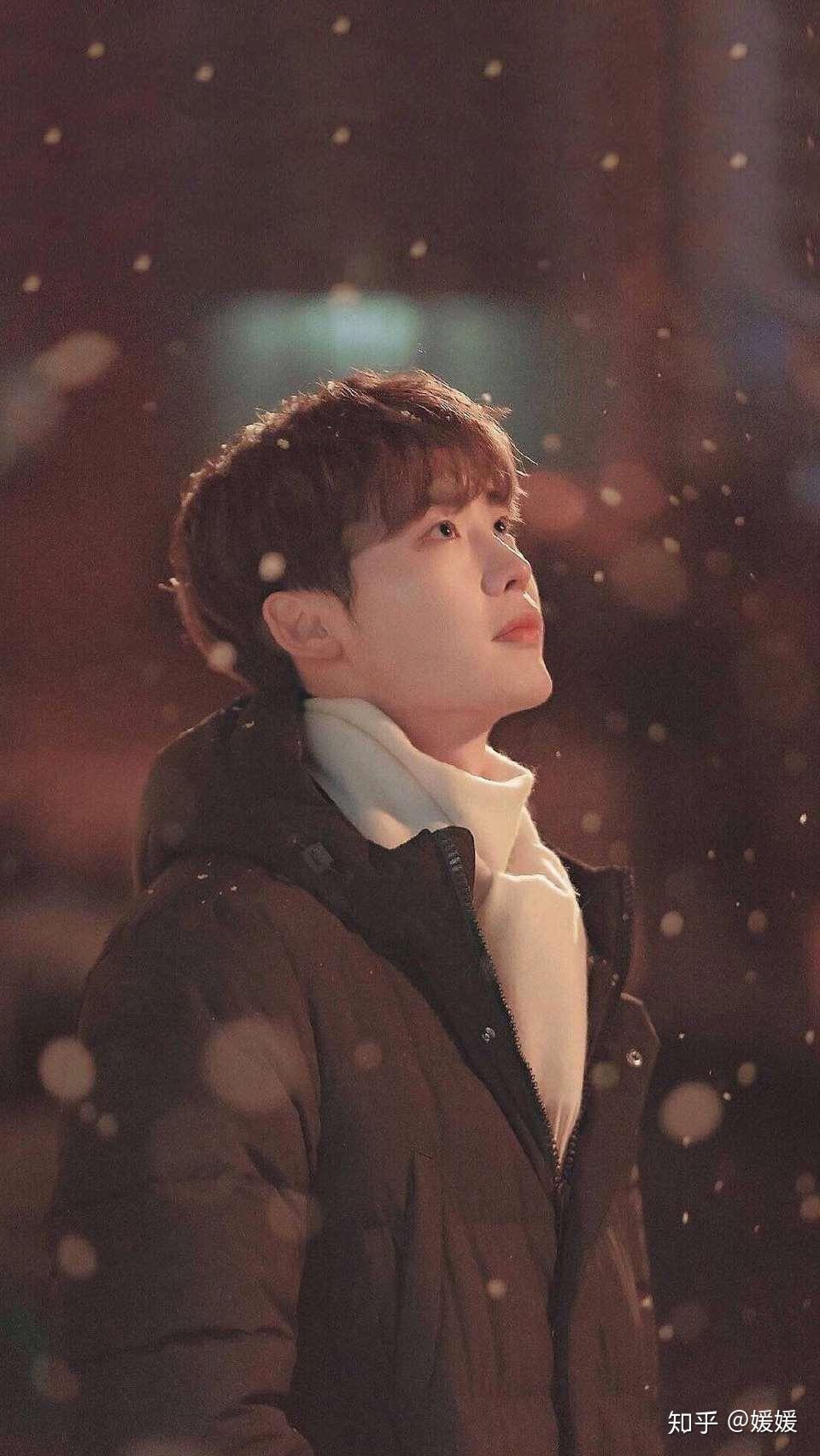 po一下你眼里李钟硕最帅的照片?