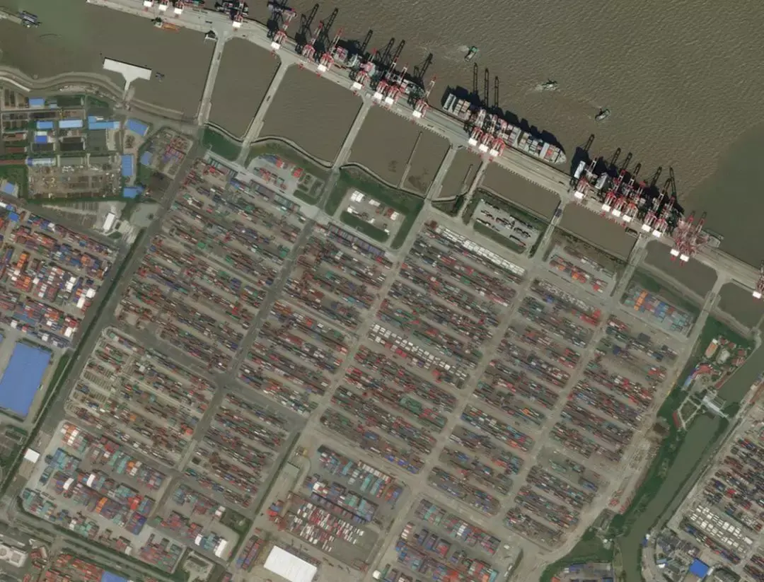 上海港(局部)卫星图「 从杭州港到宁波舟山港2006年,杭州港的困境似乎
