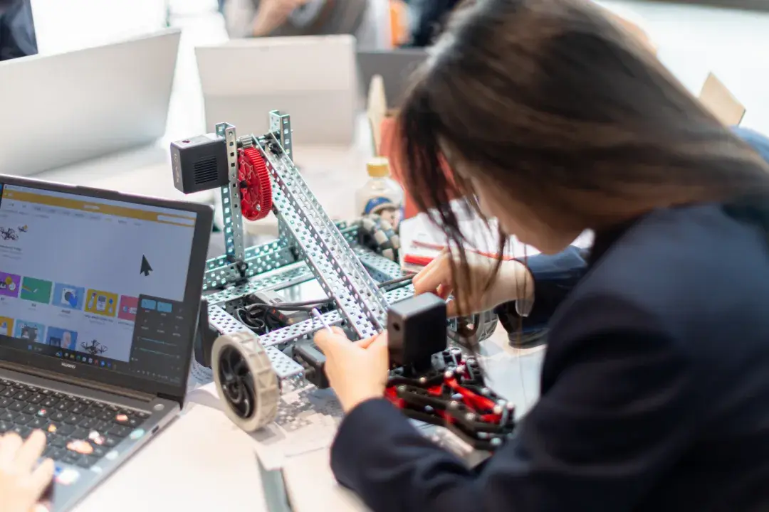 开学首年吸引近200名学生这所新学校什么来头