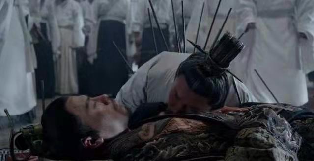 楚悼王刚死吴起被疯狂的楚国贵族闯入灵堂射杀背后有玄机