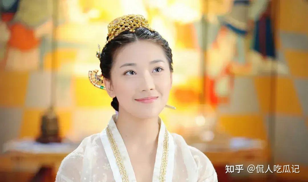 画眉菅纫姿因猎场出圈患暴食症也缺父爱曾与大23岁的邱心志相恋