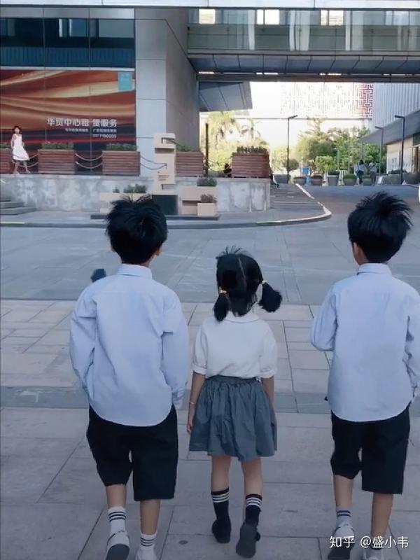 你见过最美的背影是什么样的?