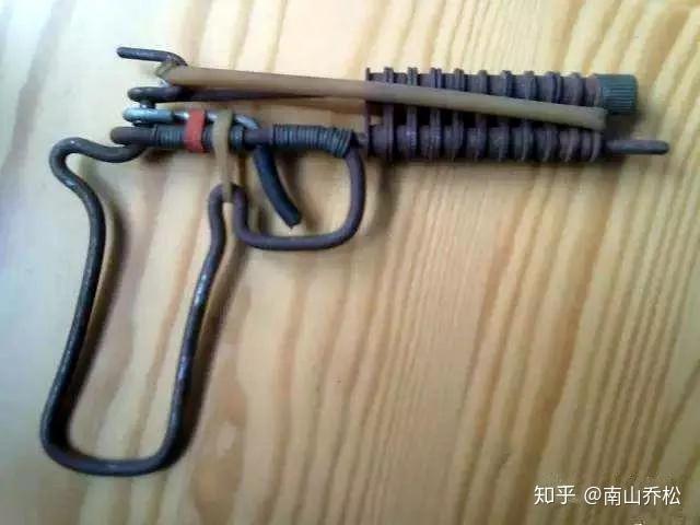 了这样的弹子盘推车利用一个轴承根据三角形稳定性于是才有机会搞到