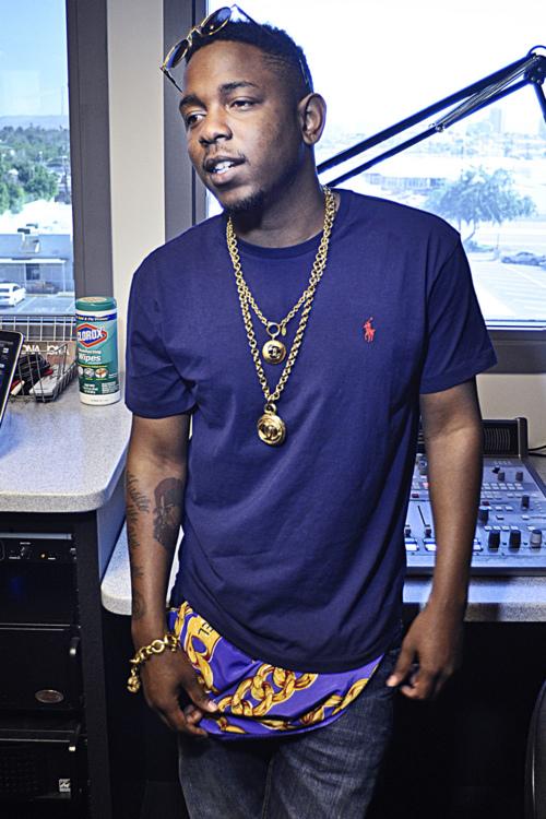 如何看待戴大金链子的装扮风格?