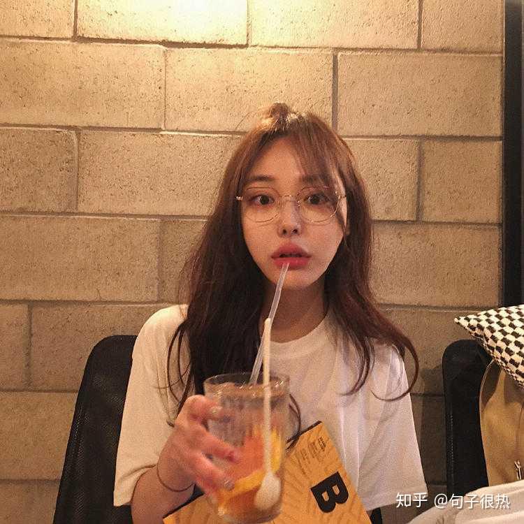 怎么叫别人给你发晚安 v2-da4e30392c2c6668968d4e92e048d4f8_r.jpg