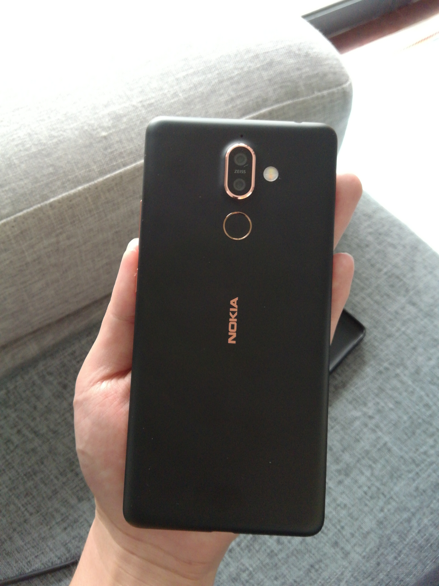 想请问一下各位耍诺基亚7plus后的实际感受?