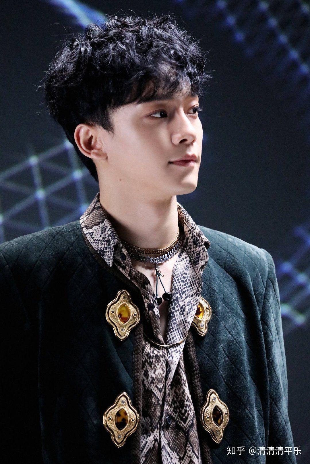 钟大有哪些特别好看的图片?