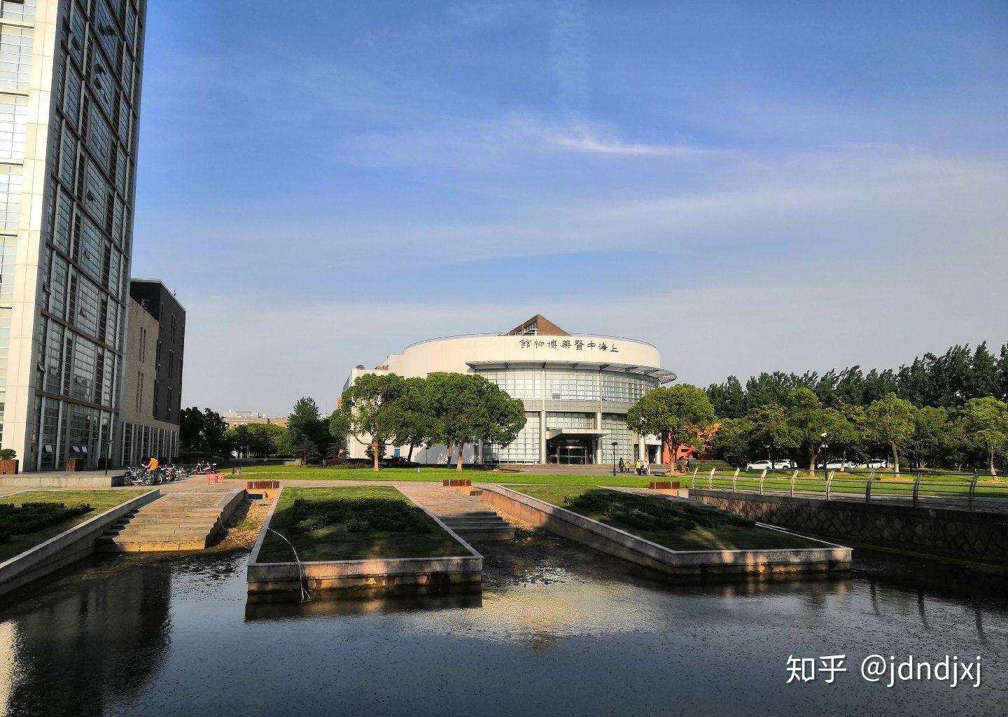 上海中医药大学风景图片