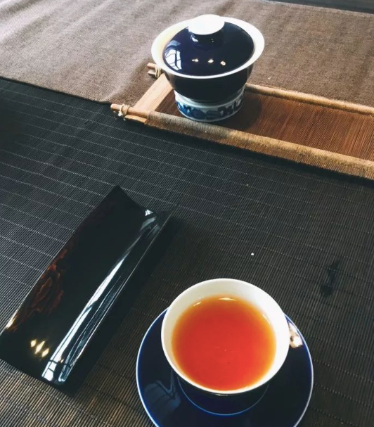 这才是顶级的喝茶审美,99%的人不懂的“茶汤厚度” - 知乎