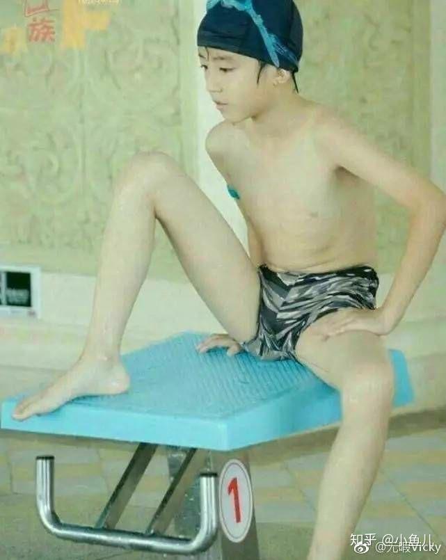 王俊凯为什么没有腹肌? - 知乎