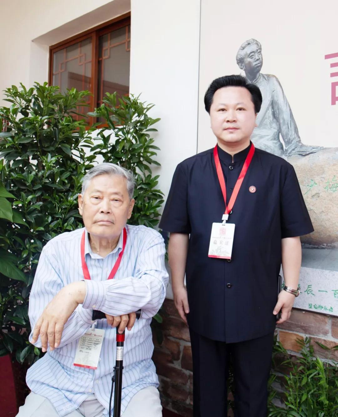 陳長智先生,陳巖女士,趙景宇先生米景揚先生與謝芳芳女士陳長玲女士