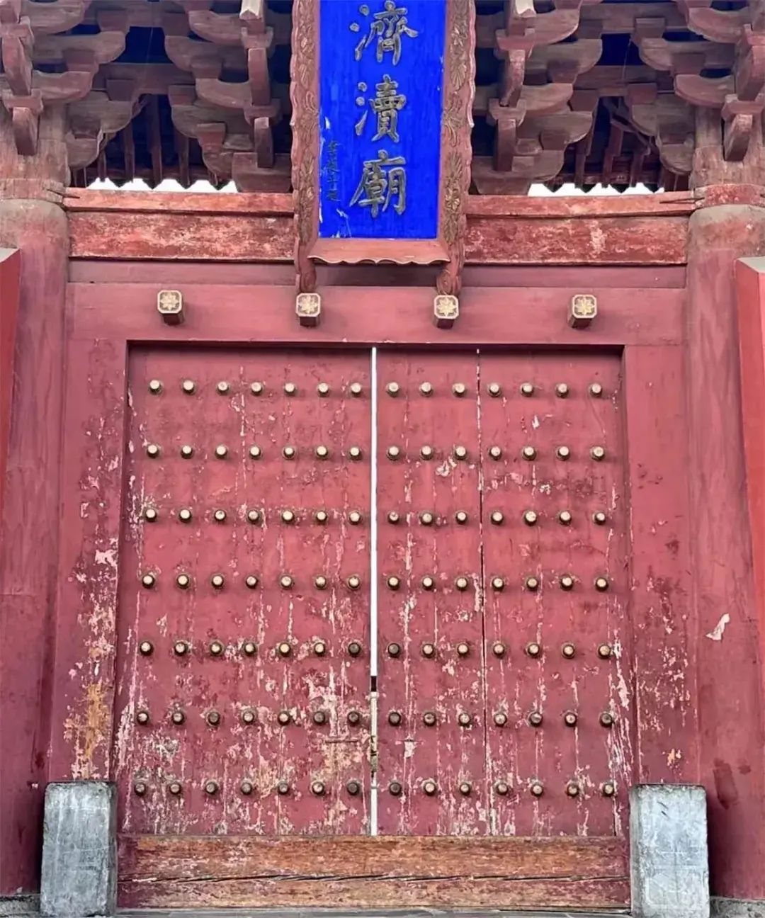 古建门上的门环与门钉,藏着多少你不知道的讲究? - 知乎