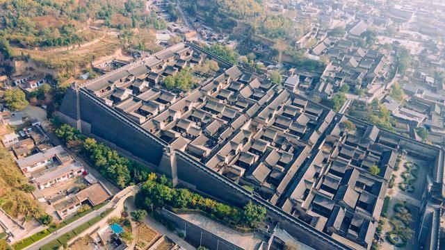 航拍山西的王家大院,规模震撼人心,一辈子一定要来一次